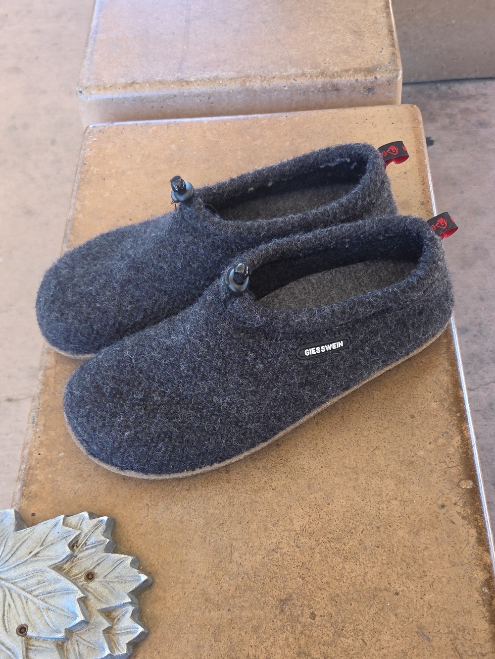 Giesswein Wool Slippers Mens Size EU 42 US 9 Slip On Shoes Charcoal